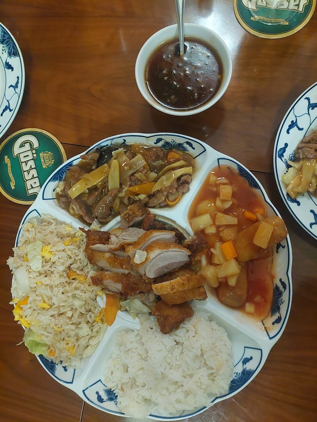 Im Gastraum des Asia Wok, Foto von einem Gast